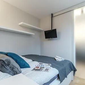 Inside Solec Iii Warszawa